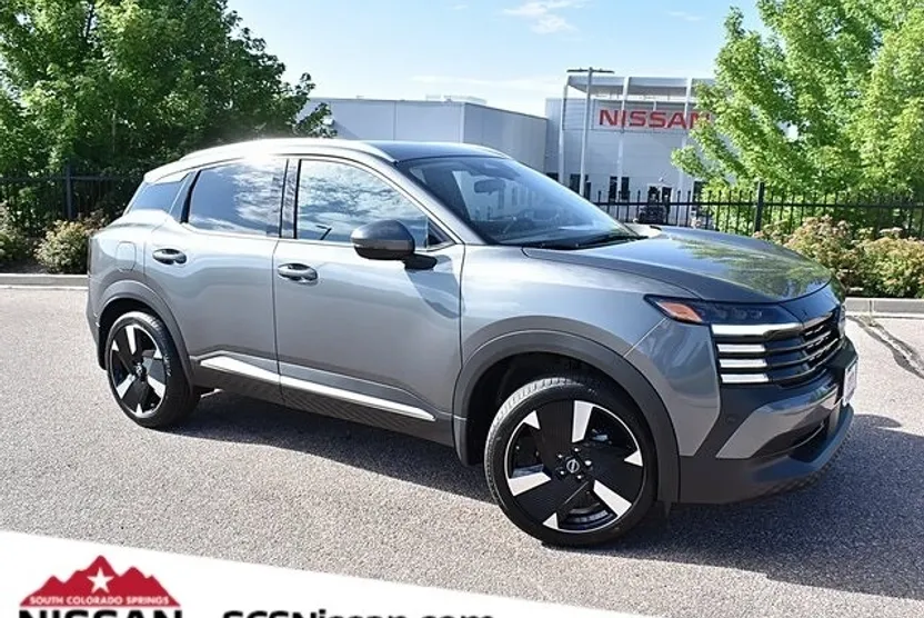 2025 Nissan Kicks SR photo 1