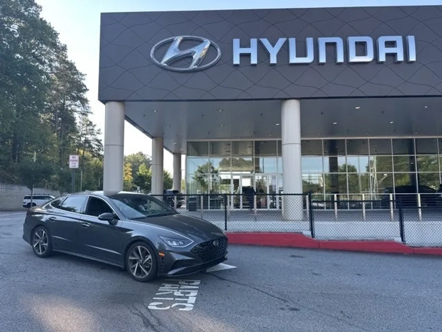 2022 Hyundai Sonata SEL Plus photo 1