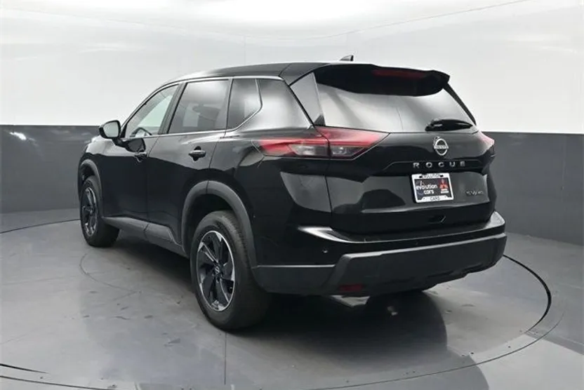 2024 Nissan Rogue SV photo 1