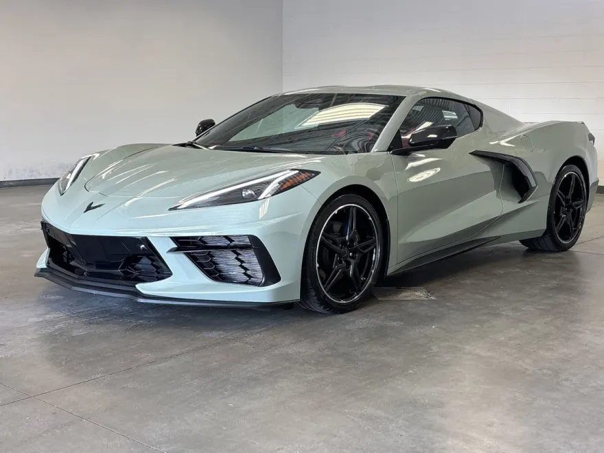 2024 Chevrolet Corvette Stingray 2LT Coupe photo 1