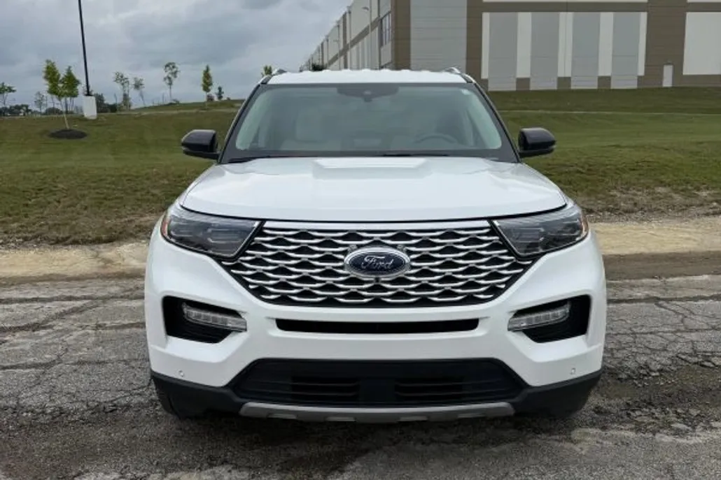 2023 Ford Explorer Platinum photo 1