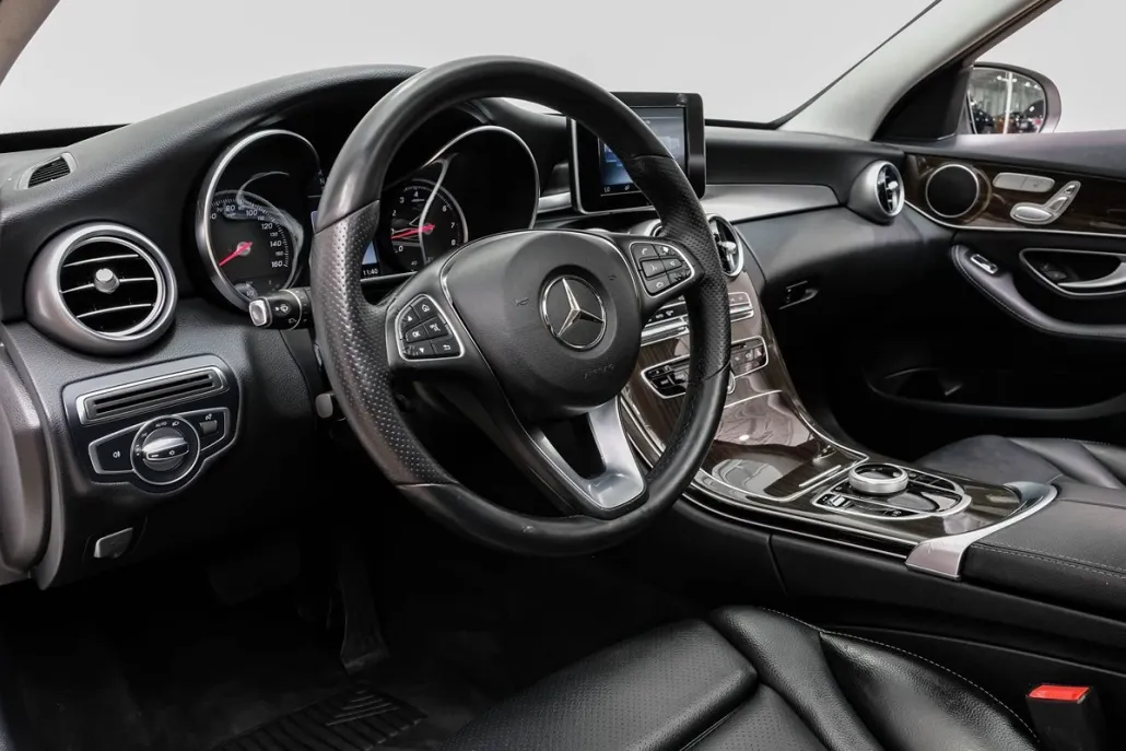 2017 Mercedes Benz C 300 4MATIC Sedan Luxury photo 1