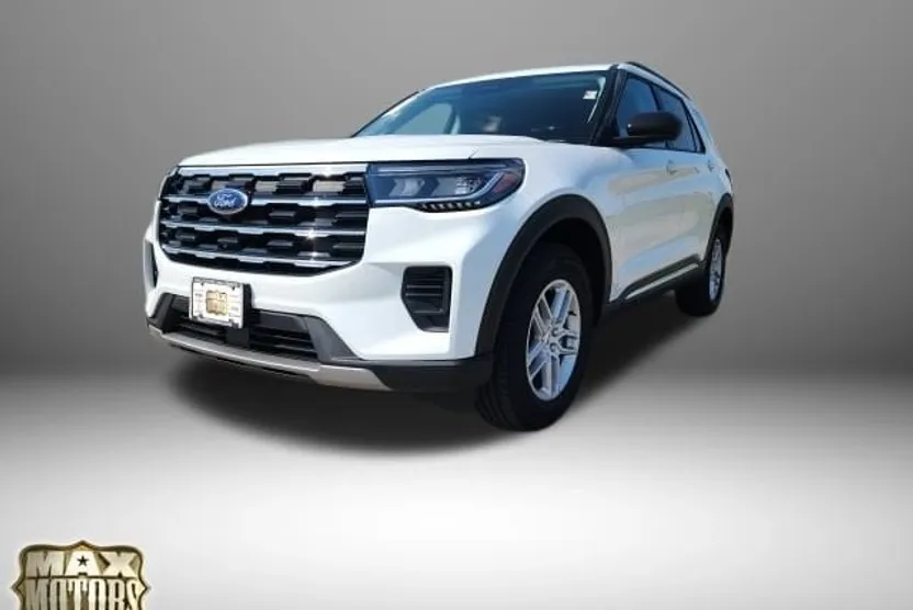 2025 Ford Explorer photo 1