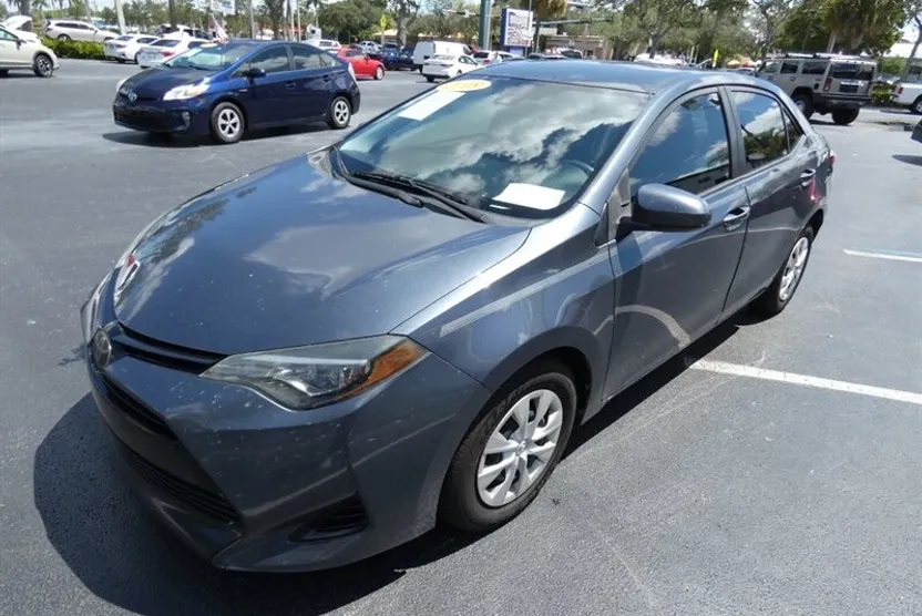 2018 Toyota Corolla L photo 1