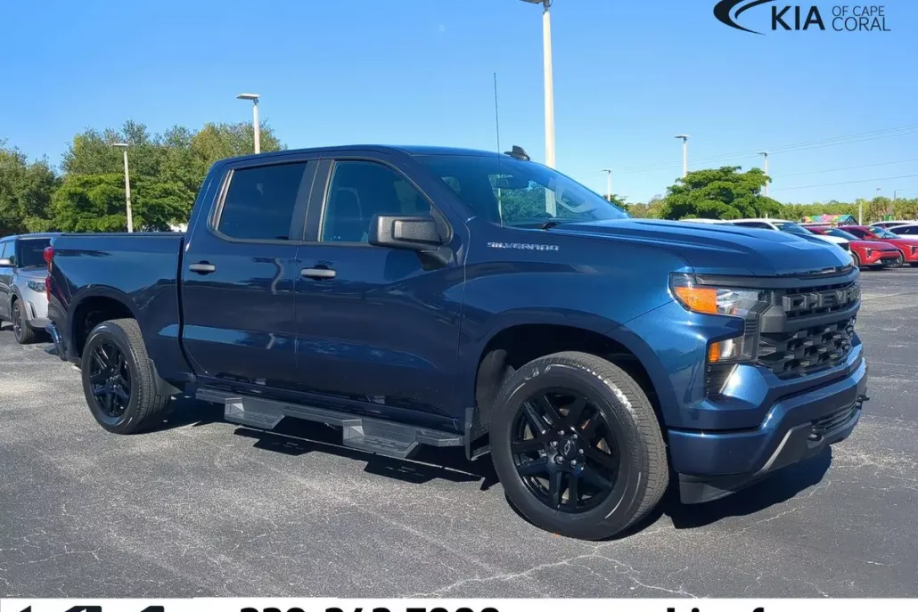 2023 Chevrolet Silverado 1500 Custom photo 1