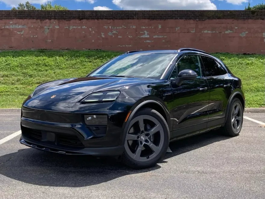 2024 Porsche Macan Electric 4 photo 1