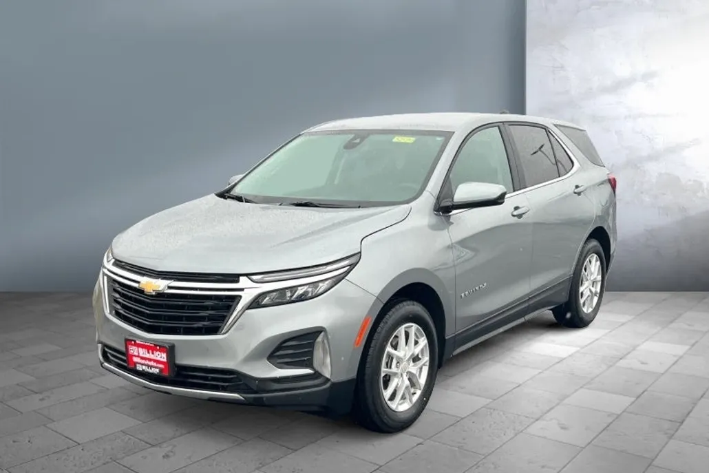 2024 Chevrolet Equinox LT photo 1