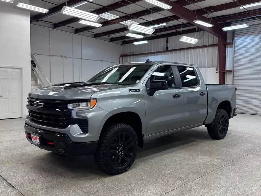 2024 Chevrolet Silverado 1500 LT Trail Boss photo 1