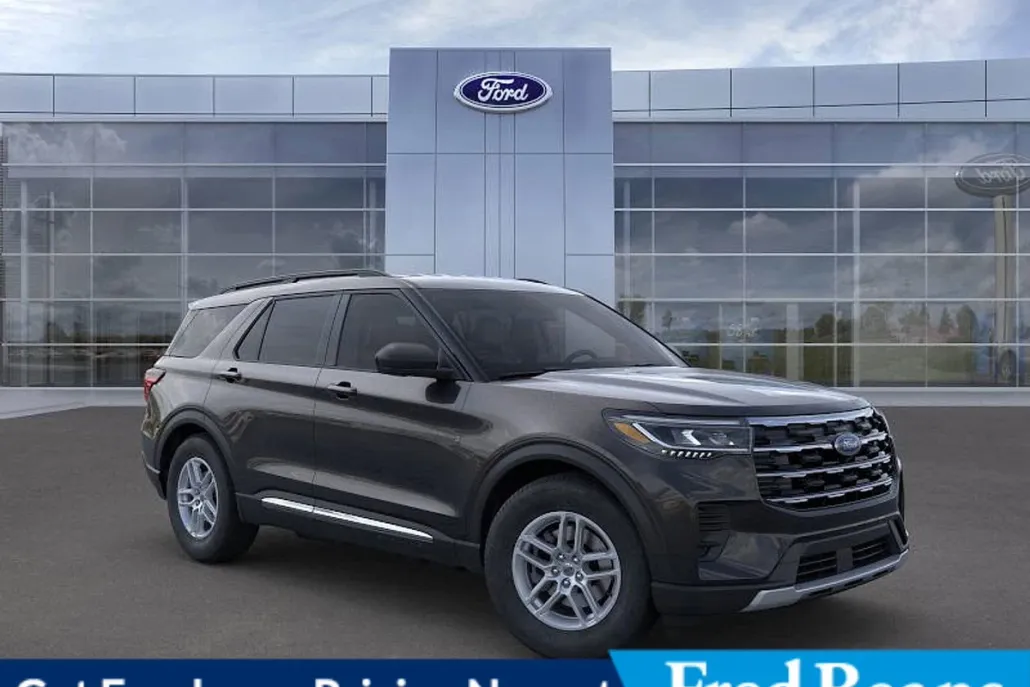 2025 Ford Explorer photo 1