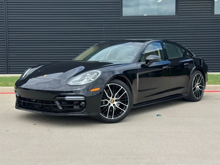 2023 Porsche Panamera 4 Platinum photo 1