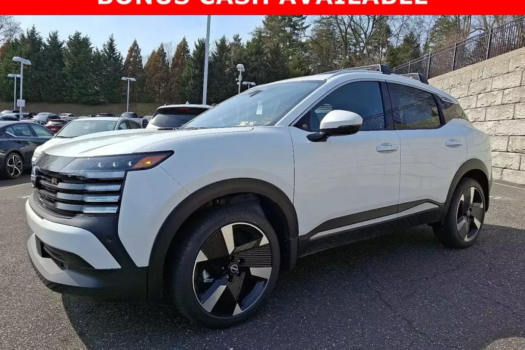2025 Nissan Kicks SR photo 1