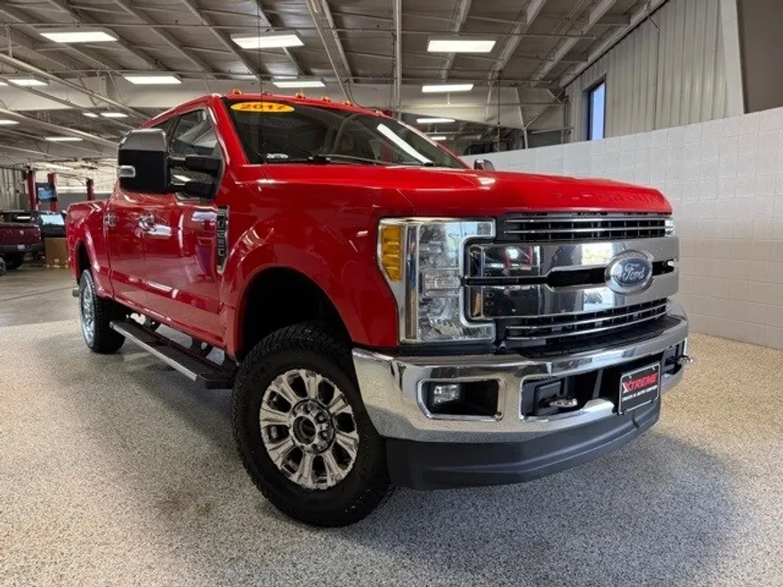 2017 Ford F-250 Lariat photo 1