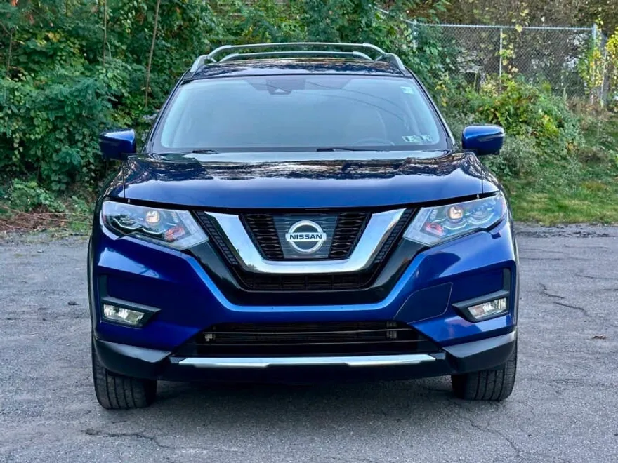 2017 Nissan Rogue SL photo 1