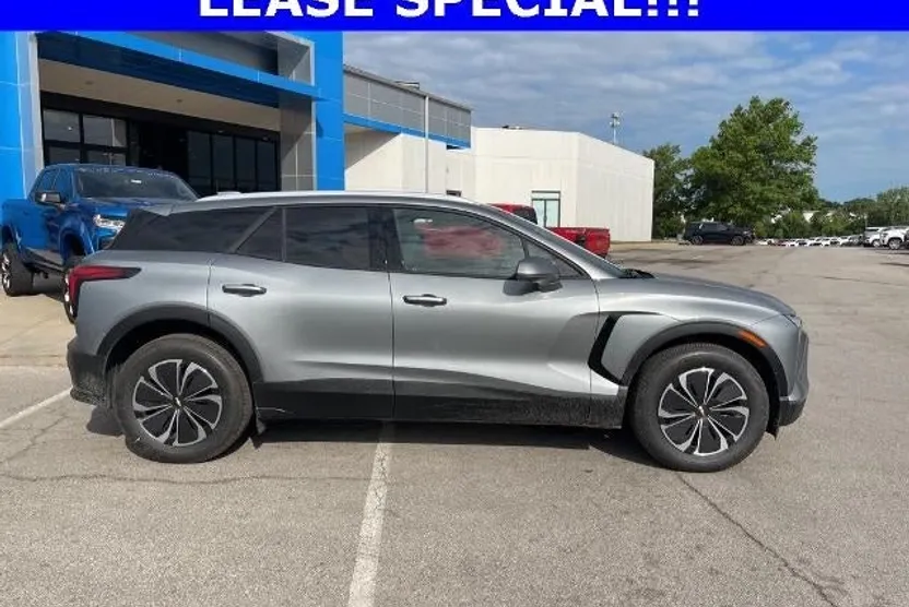2024 Chevrolet Blazer EV photo 1