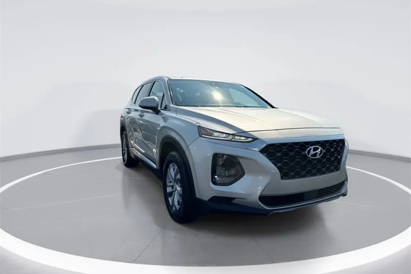 2020 Hyundai Santa Fe SE photo 1