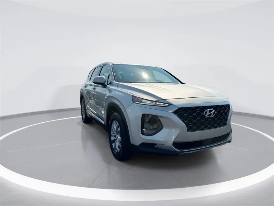 2020 Hyundai Santa Fe SE photo 1