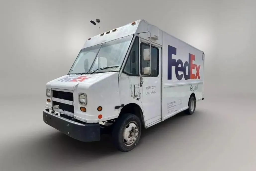 1998 Freightliner MT 45 Chassis photo 1
