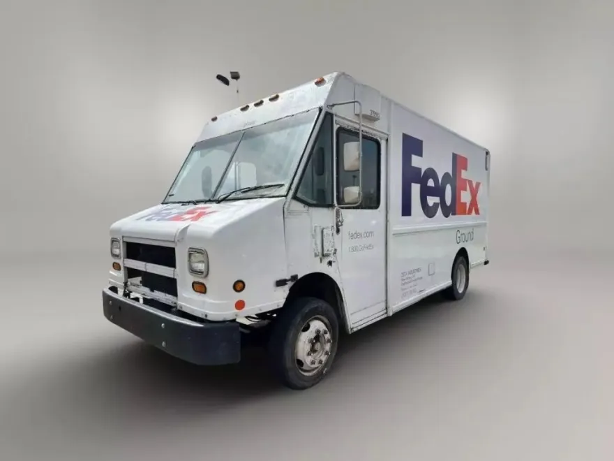 1998 Freightliner MT 45 Chassis photo 1