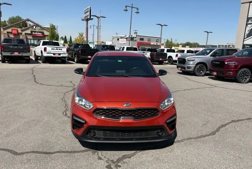 2020 Kia Forte GT-Line photo 1