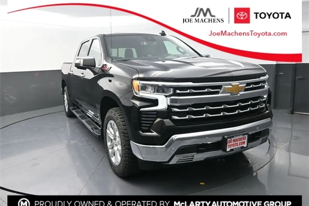 2023 Chevrolet Silverado 1500 LTZ photo 1