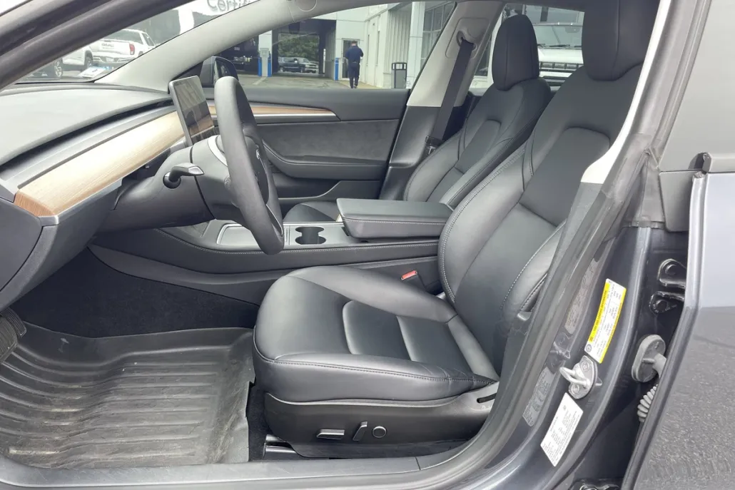 2023 Tesla Model 3 photo 1
