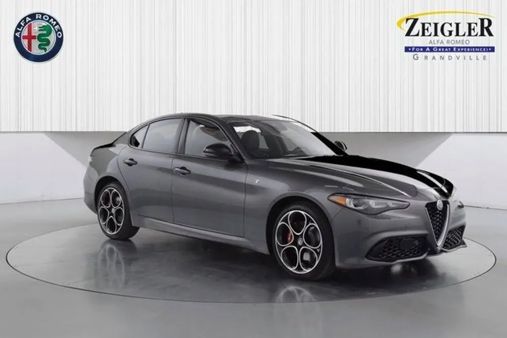 2024 Alfa Romeo Giulia Ti photo 1