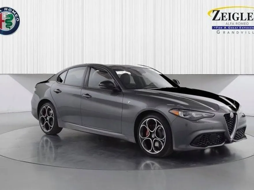 2024 Alfa Romeo Giulia Ti photo 1