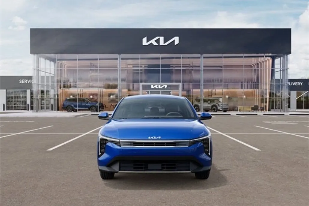 2025 Kia K4 EX photo 1