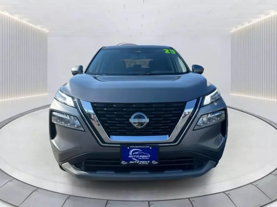 2023 Nissan Rogue SV photo 1