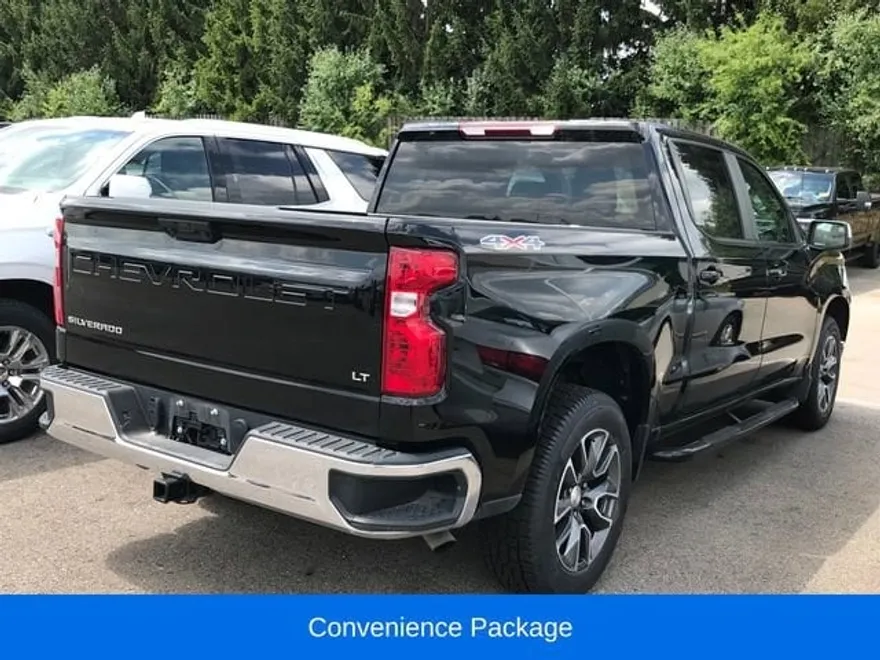 2023 Chevrolet Silverado 1500 LT photo 1