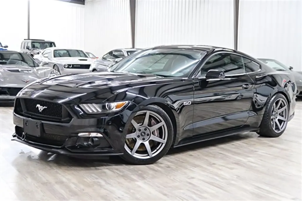 2016 Ford Mustang GT Premium photo 1