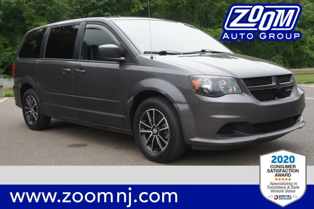 2015 Dodge Grand Caravan SE photo 1