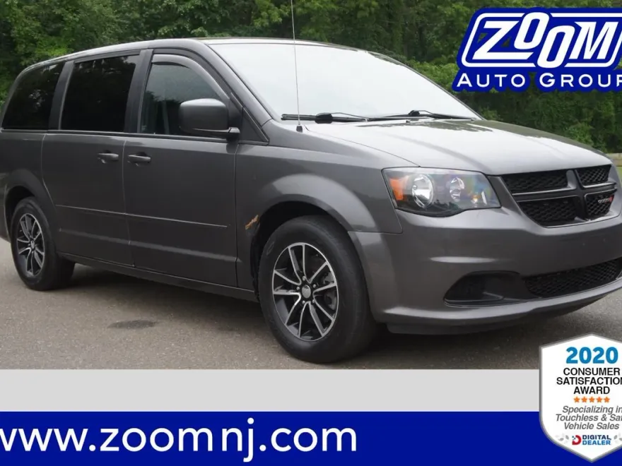 2015 Dodge Grand Caravan SE photo 1