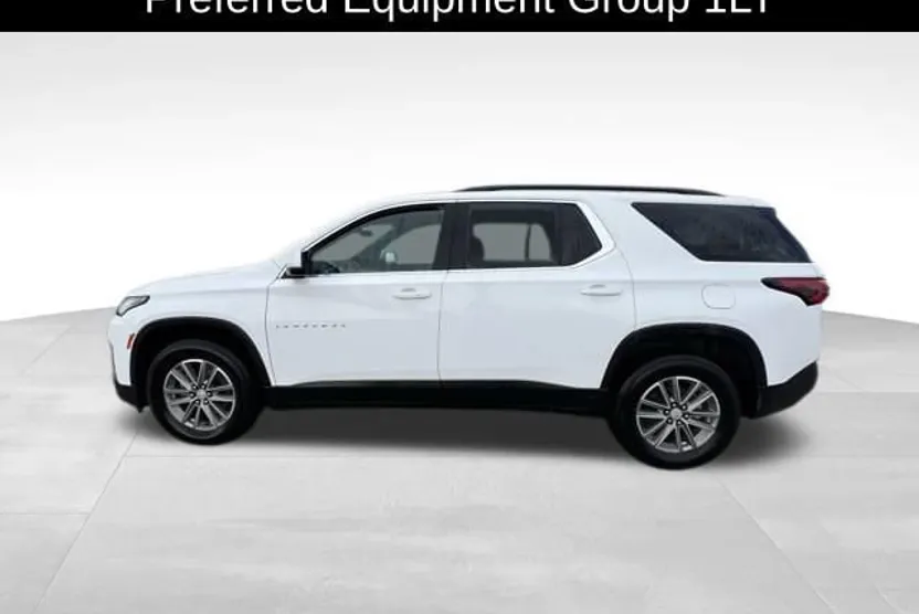 2024 Chevrolet Traverse Cloth photo 1
