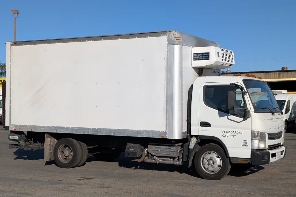 2013 Mitsubishi Fuso FEC72S photo 1