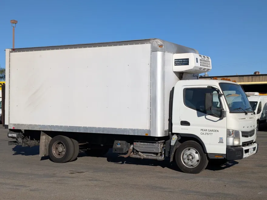 2013 Mitsubishi Fuso FEC72S photo 1