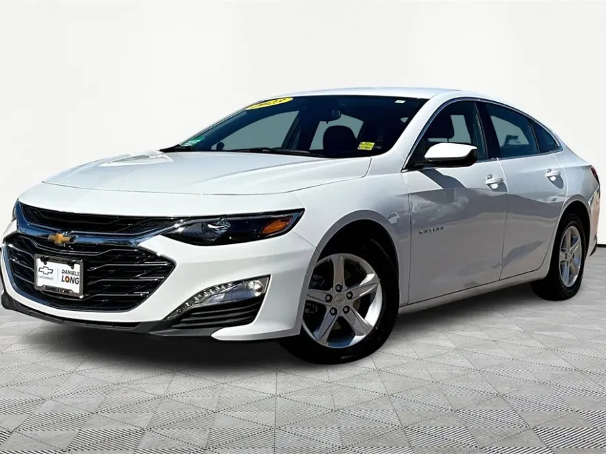 2023 Chevrolet Malibu 1LT photo 1