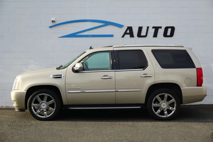 2010 Cadillac Escalade Sport photo 1
