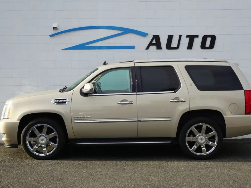 2010 Cadillac Escalade Sport photo 1