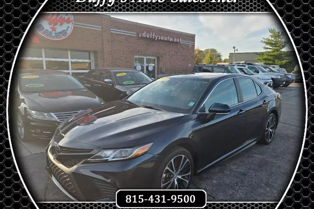2019 Toyota Camry SE XLE photo 1
