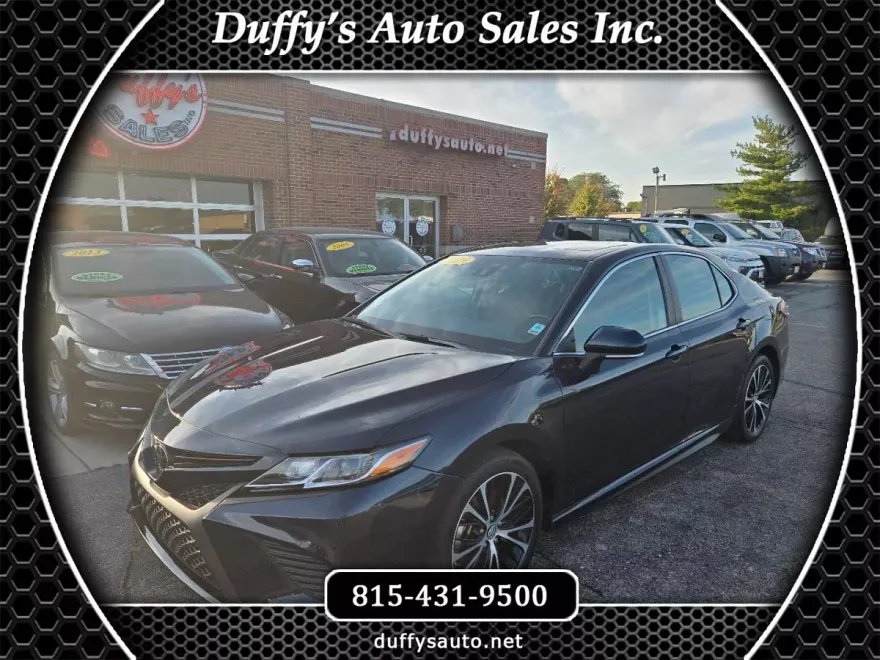 2019 Toyota Camry SE XLE photo 1