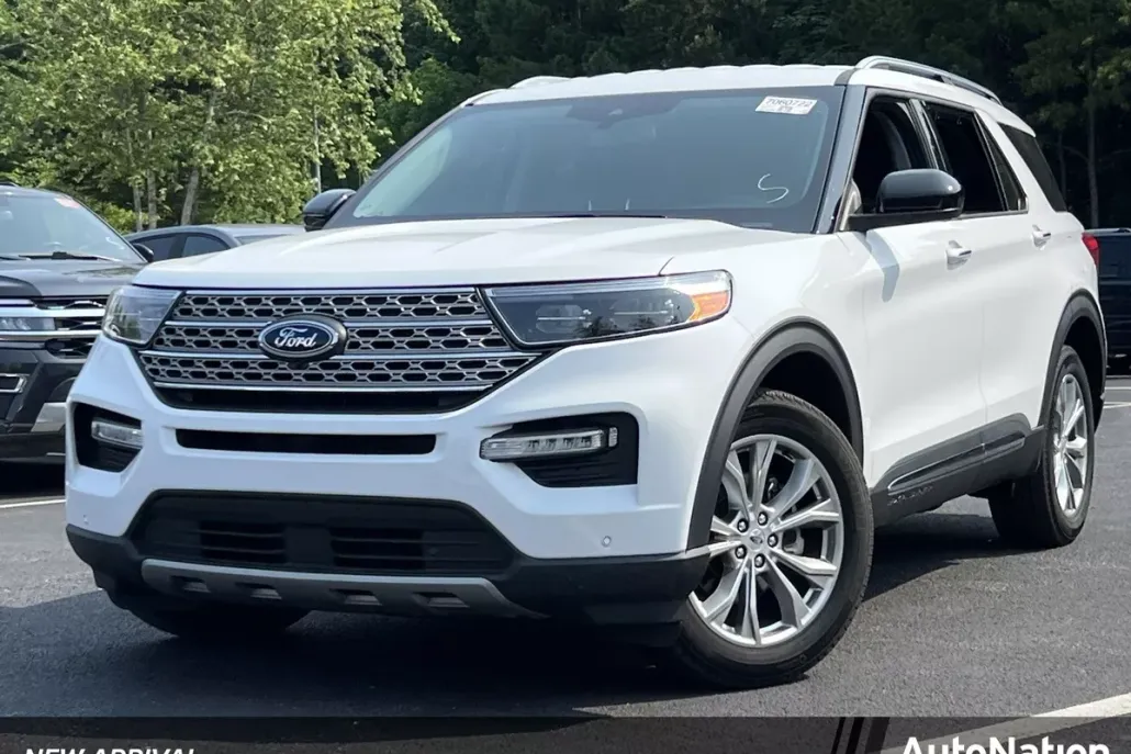 2023 Ford Explorer Limited photo 1