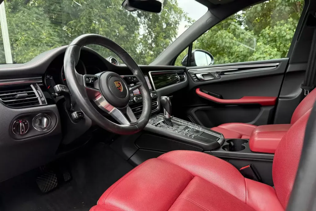 2020 Porsche Macan Base photo 1