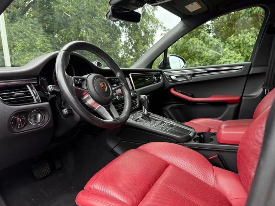 2020 Porsche Macan Base photo 1