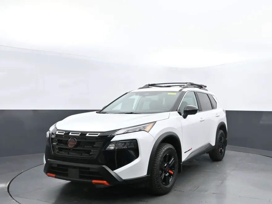 2025 Nissan Rogue photo 1