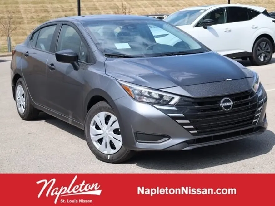 2025 Nissan Versa 1.6 S photo 1