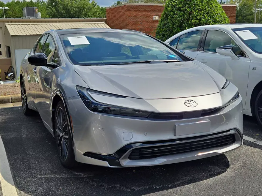 2023 Toyota Prius Limited photo 1