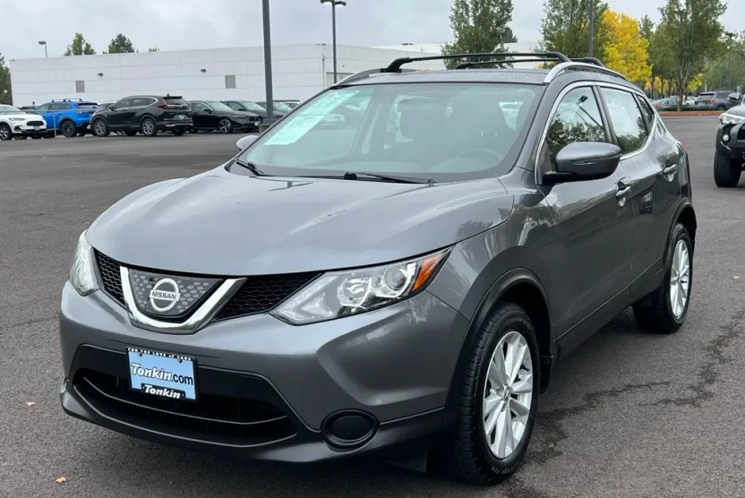 2018 Nissan Rogue Sport SV photo 1