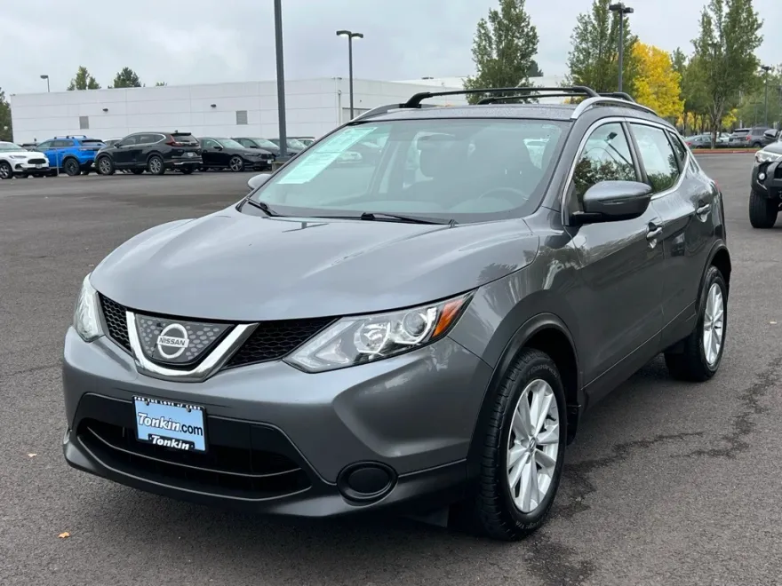 2018 Nissan Rogue Sport SV photo 1