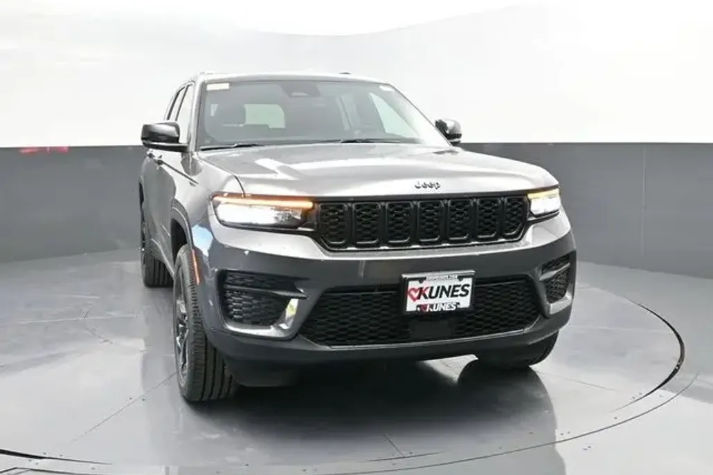 2025 Jeep Grand Cherokee Altitude X photo 1